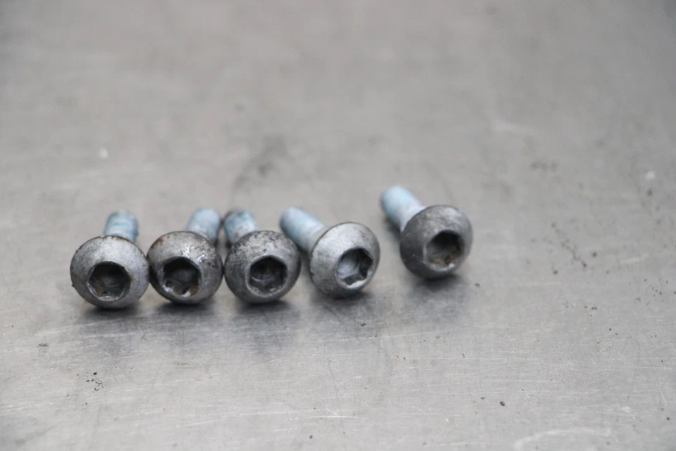 04-09 YAMAHA FZ6 FRONT BRAKE ROTOR BOLTS DISC HARDWARE SCREW SET KIT Foto 2 de 4