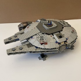 LEGO Star Wars: Millenium Falcon 7190 Near Complete with Manual, No Box READ