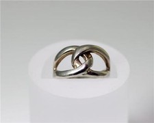 Beautiful Sterling Silver Love Knot Band Ring Size 9 8508