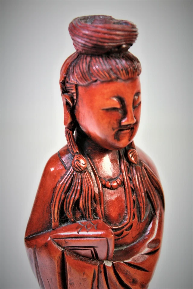 Estatuilla tallada china oriental asiática de madera dura Kwan Yin de colección Foto 4 de 4