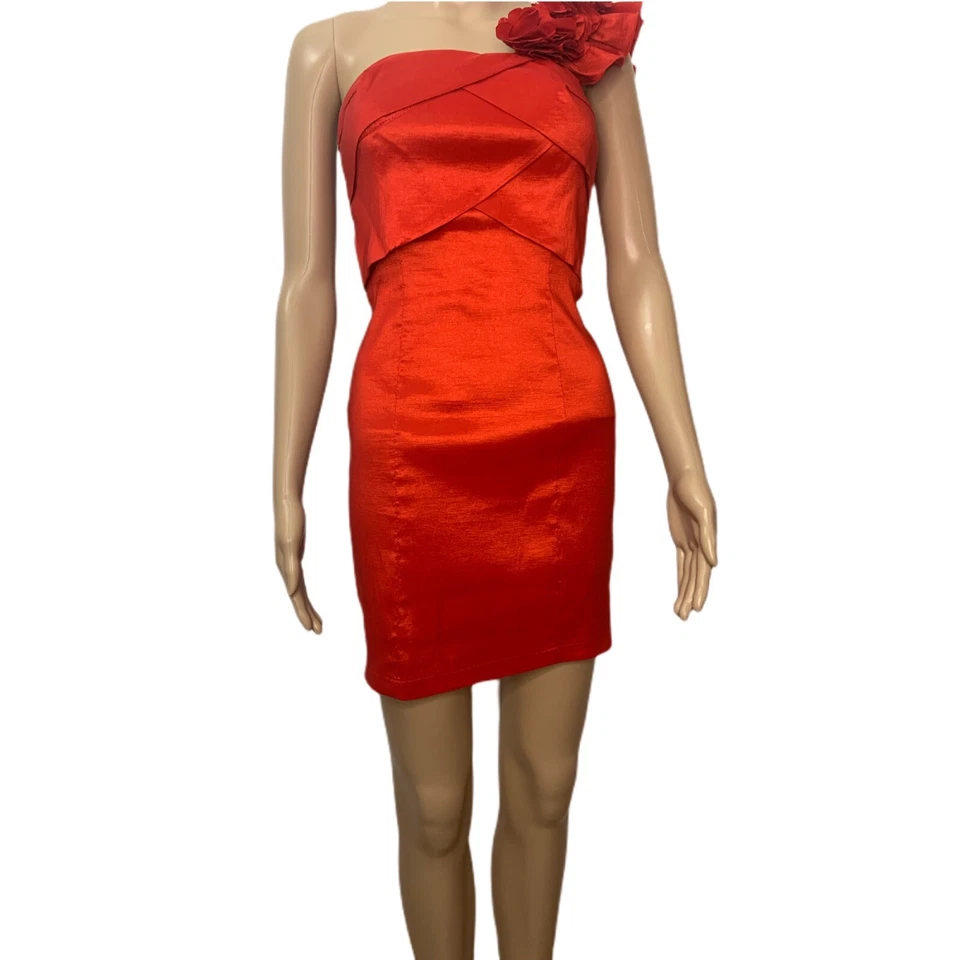 Twentyone Red Short Fitted One Shoulder Cocktail Formal Dress Prom Homecoming Foto 2 de 4