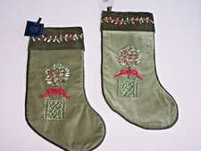 Velvet Stockings Set Topiary Holiday Ribbon Art Design - Green