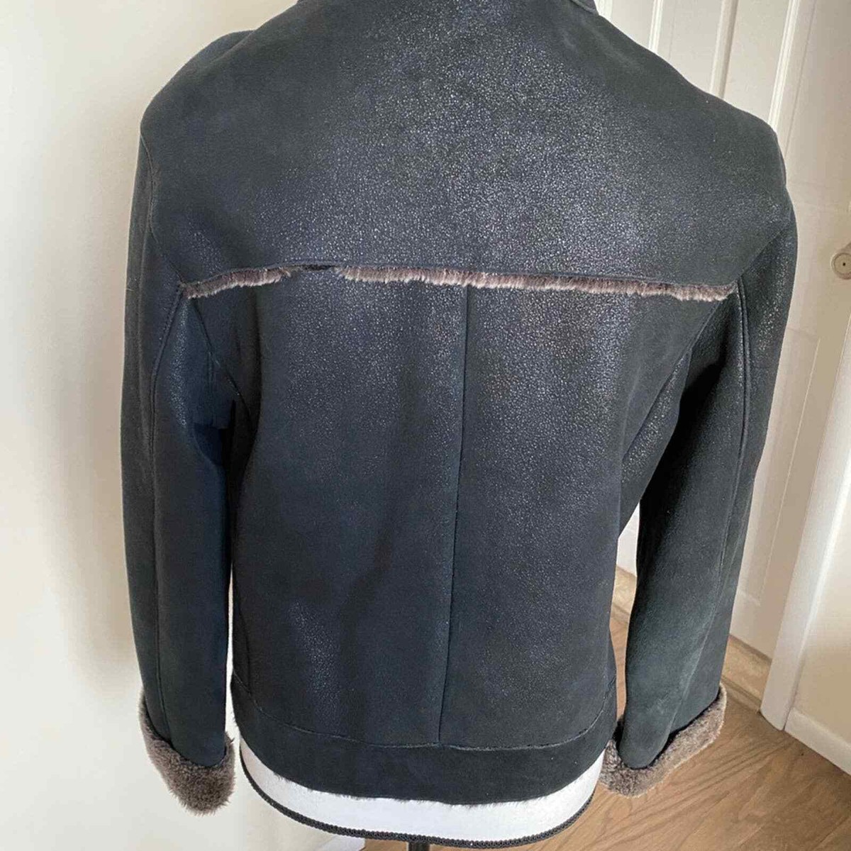 AnAum Genuine Leather Jacket with Faux Fur Lining Size Small