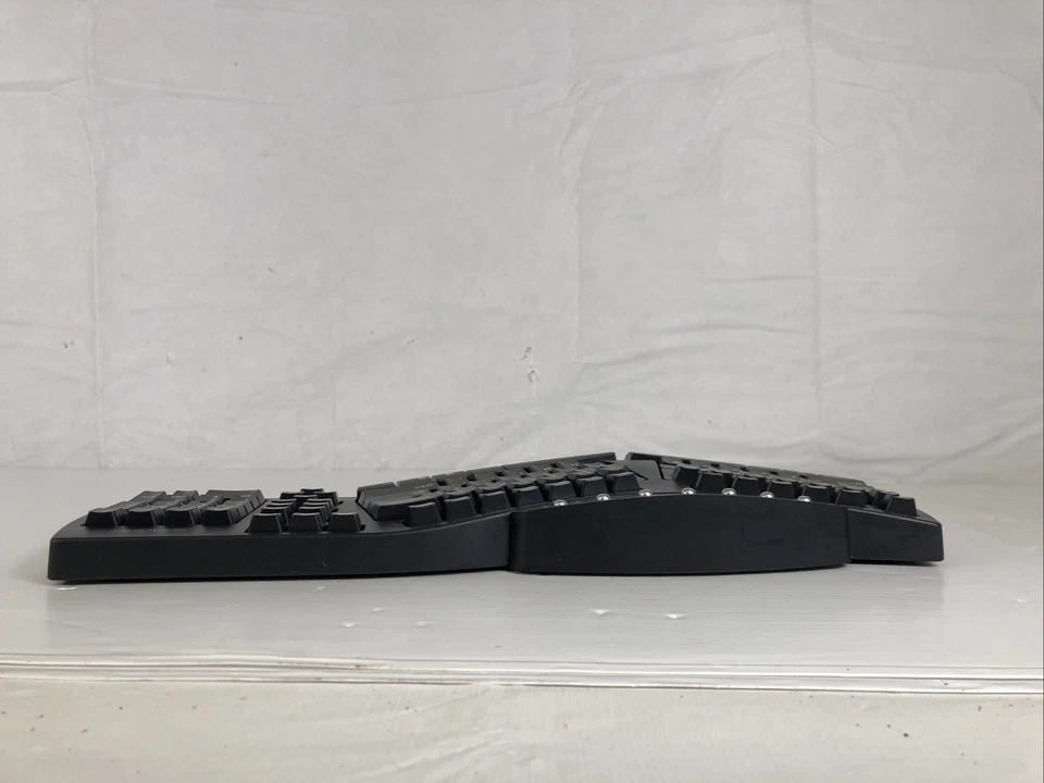 Perixx PeriBoard-612 Split Keyboard Black Bluetooth Wireless Ergonomic 2.4GHz - Image 4 of 4