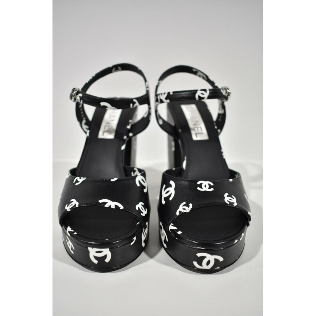 Chanel 22S Black White Lambskin CC Logo Platform Strap Block Chanel 22S Black White Lambskin CC Logo Platform Strap Block