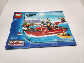 Lego 7207 City Fire Fire Boat Ship Complete With Manual and box. MINT. RETIRED