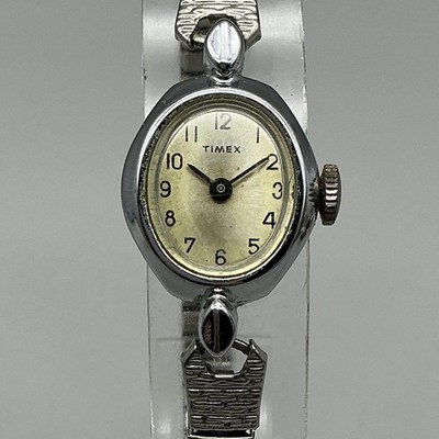 Vintage Timex Womens Watch 16mm Cream Dial Silver Tone Manual Stretch Bracelet