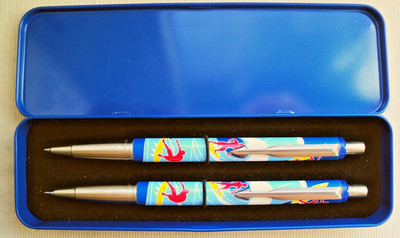 PARKER ''VECTOR'' 2 ITEM SET in BOX, 2002 EDITION '' SURFING '' in BLUE