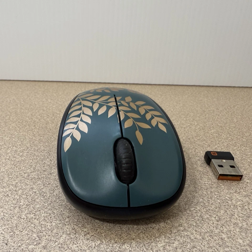 Logitech - Design Collection Limited Edition Wireless Compact Colorful Mouse - Image 4 of 4