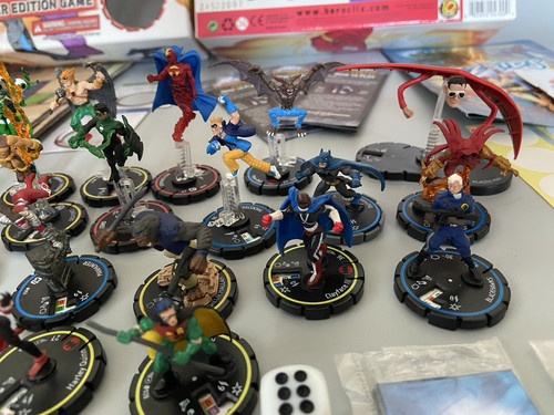 DC Heroclix Hypertime Premier Edition Game WizKids 2002 35 Heroclix Figures - Picture 5 of 19