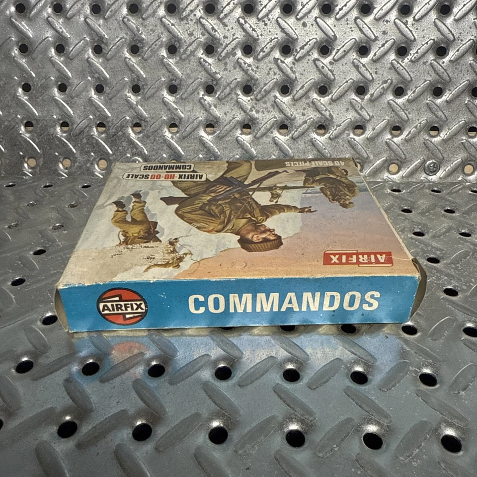 '70 AIRFIX HO COMANDOS BRITANNIQUES TREN ELÉCTRICO NEUF BOITE - 75 Piezas Foto 4 de 4