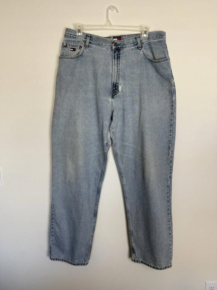 Vintage Tommy Hilfiger Baggy Jeans – Light Wash, 90s, Distressed, 39x33 - Image 2 of 4
