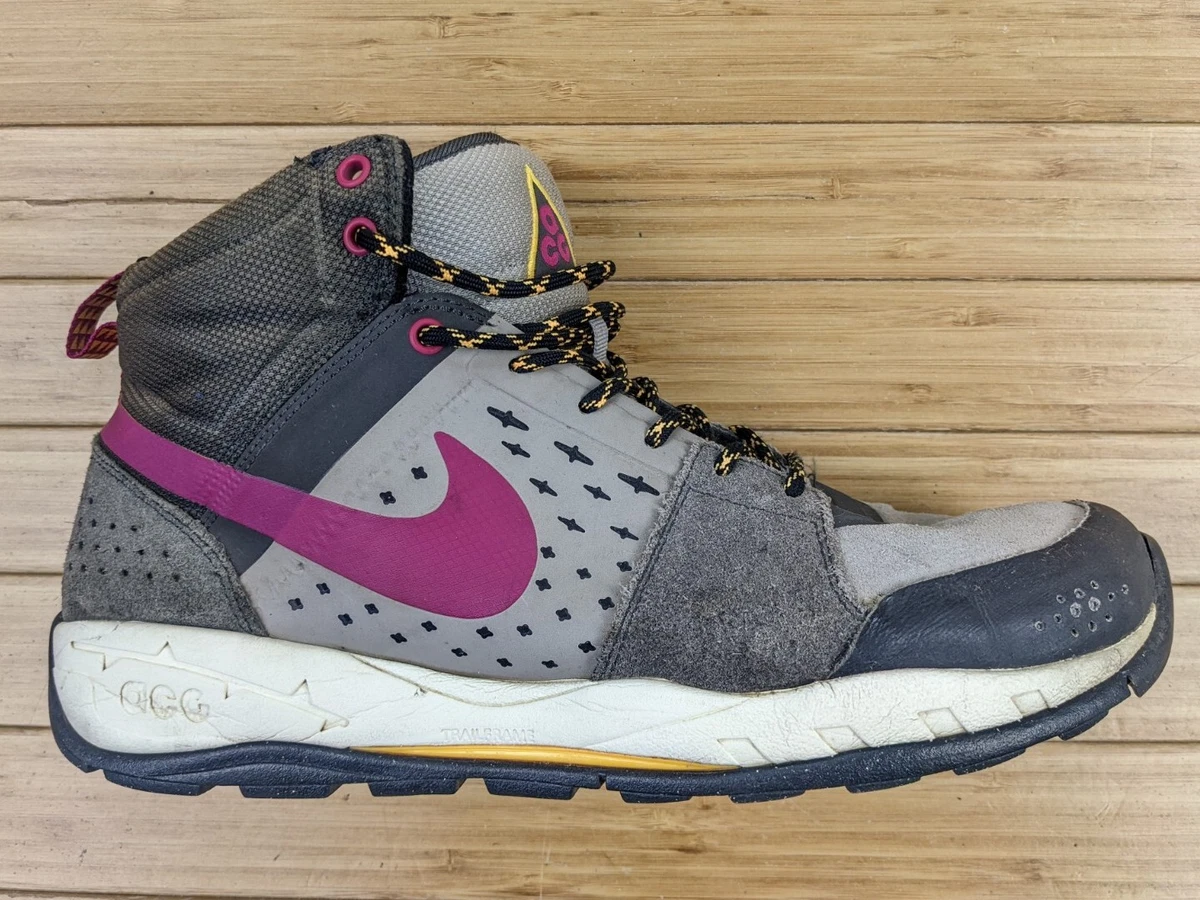 Nike trail frame best sale boots