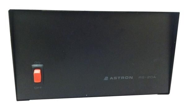 Alimentation Astron RS-7A En 115VAC 60Hz 2A Fusible Sortie 13.8 VDC