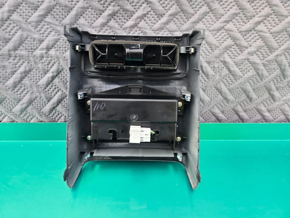 2015-19 INFINITI Q70L CONSOLE CENTRAL TRASEIRO VENTILAÇÃO DE AR COM CINZEIRO FABRICANTE DE EQUIPAMENTO ORIGINAL - Imagem 3 de 4