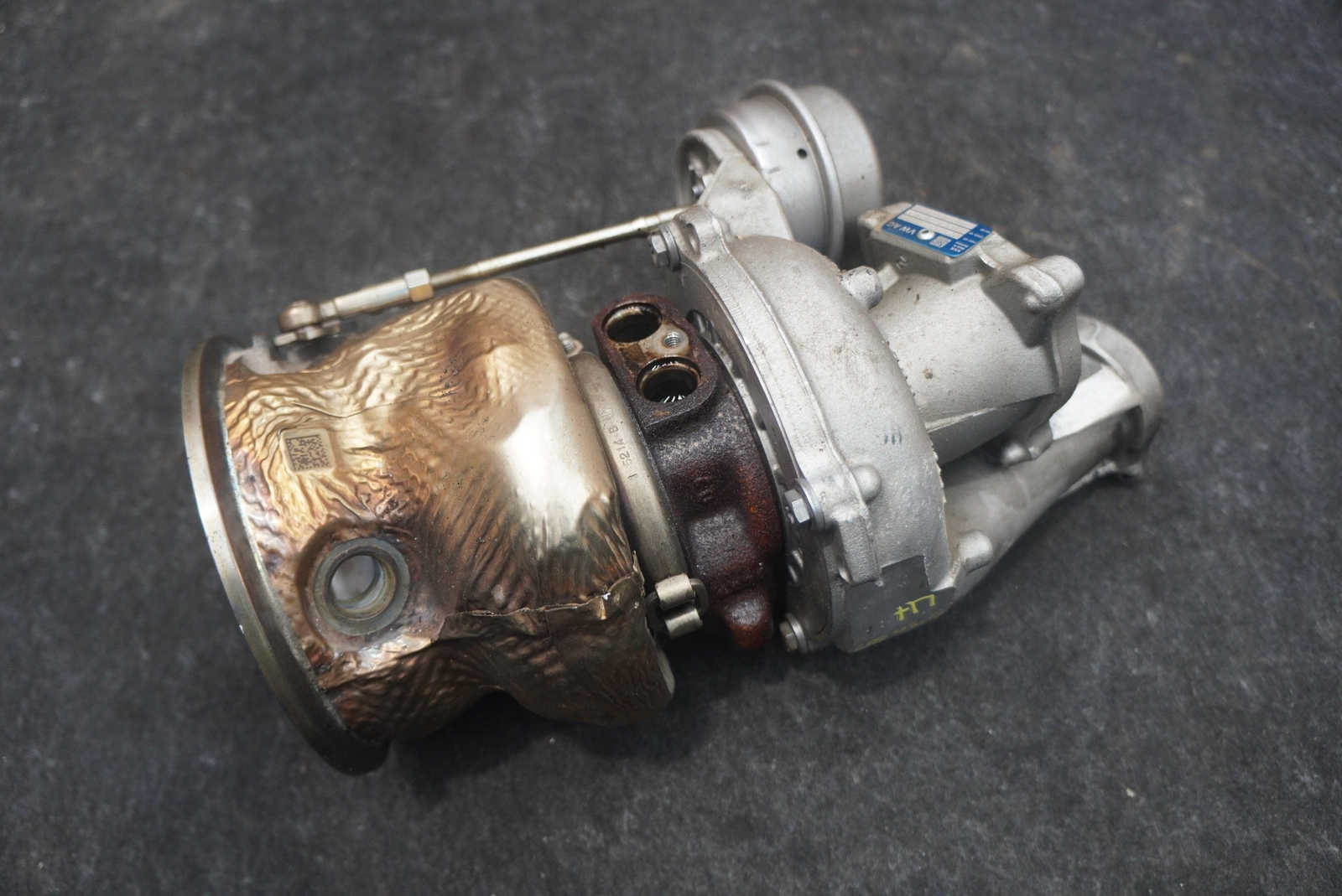 Left Engine Turbo Turbocharger Assembly 0P2145653A OEM Lamborghini Urus 2019