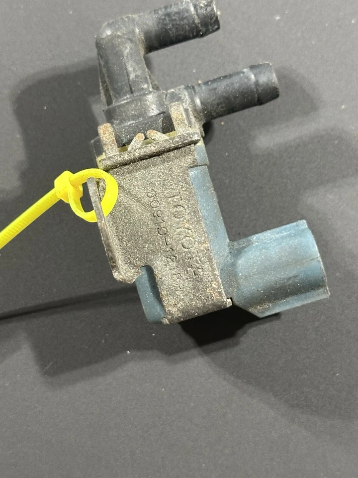 1998-2005 LEXUS IS300 GS300 2JZ VACUUM SWITCH VALVE 90910-12188 or 90910-12243 - Image 2 of 4