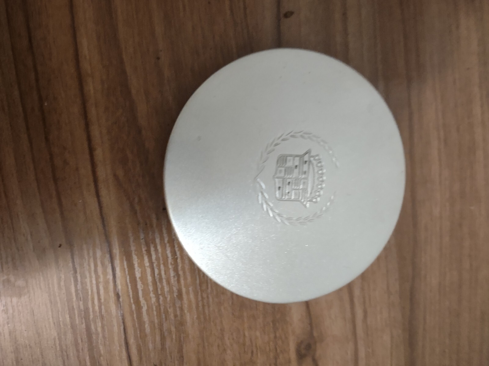 96-06 CADILLAC ELDORADO DEVILLE DTS SEVILLE Silver  Wheel Hub Center Cap OEM