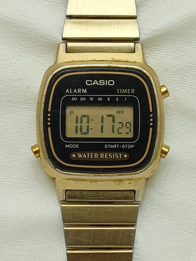 Casio LA670W Module 3191 Quartz Golden/Black Glass Vintage Ladies
