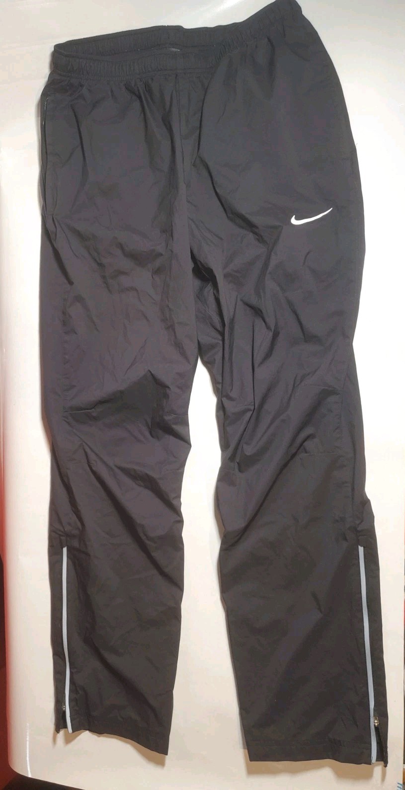 Nike Women's Medium (Size M) Black Track Windbreaker Woven Pants AJ3645-010