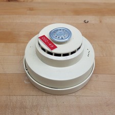 Siemens ILPT-1 Smoke/Heat Detector With DB-3S Mounting Base - USED