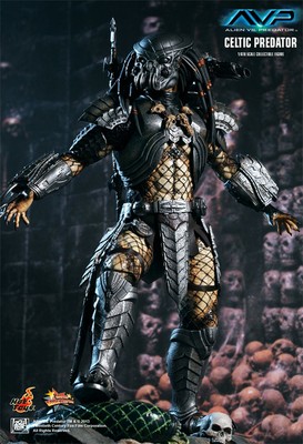 Hot Toys MMS221 AVP Celtic Predator 2.0 1/6th Collectibles Figure