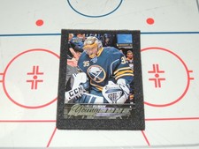 ??? Linus ullmark 2015-16 upper deck young guns rookie card??. rookie card picture