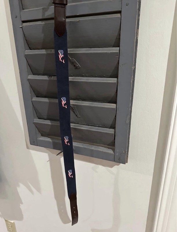 Boy's or Men's Vineyard Vines Navy American Whale Belt Size 30