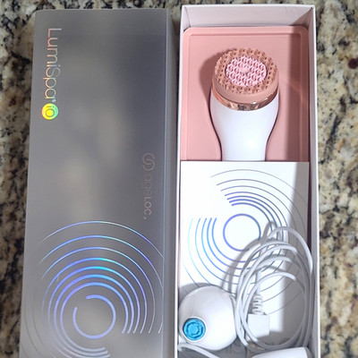 ageLOC LumiSpa Electric Facial Cleansing Brush Wireless White/Pink w/ Charger