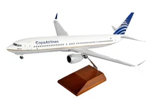 Skymarks SKR8264 Copa Airlines Boeing 737-Max 9 Desk Top Model 1/100 Airplane