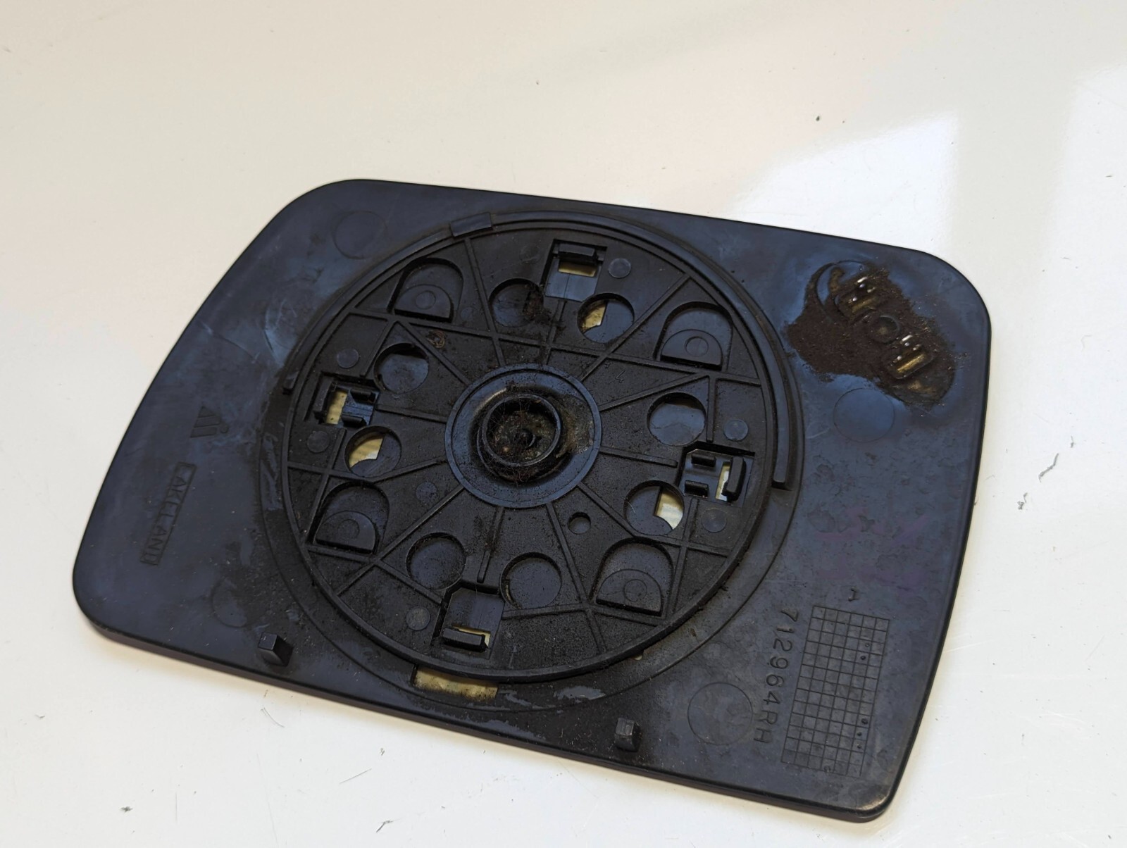 2000 - 2006 BMW X5 Passenger Right Side View Mirror Glass P  