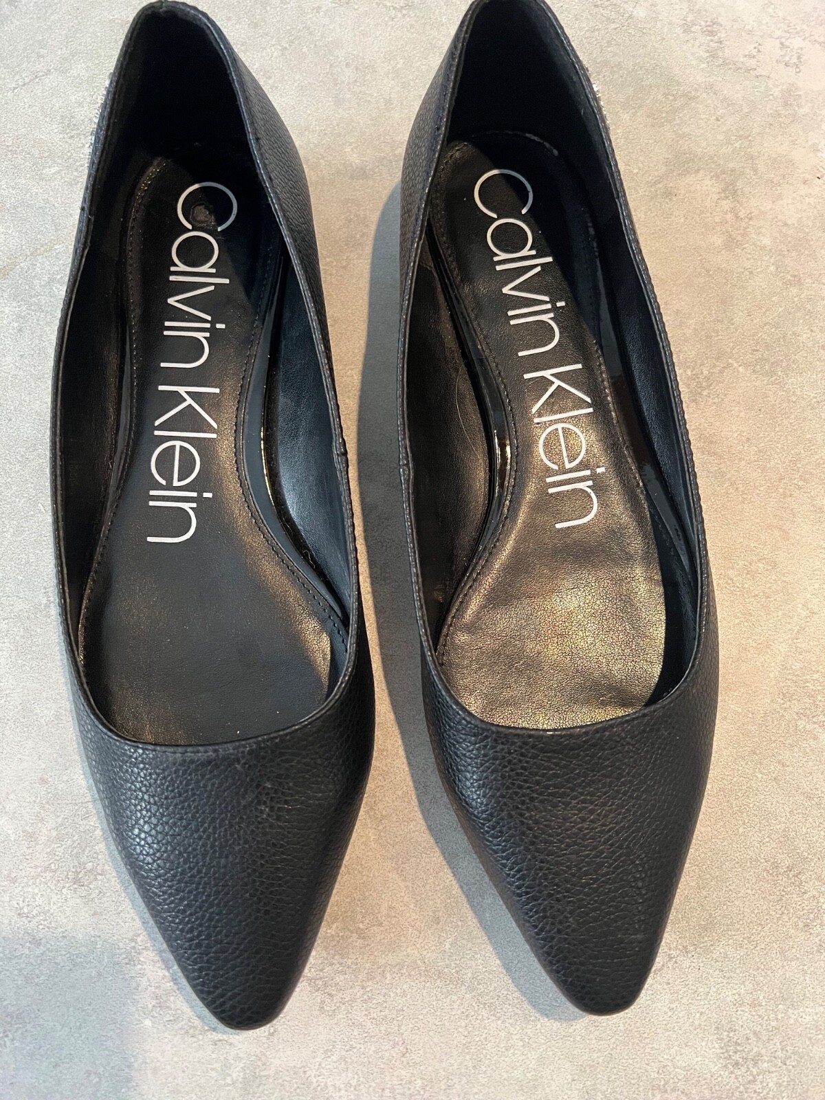 Calvin Klein Women's Flats Black Leather Pointed Toe Size 8.5