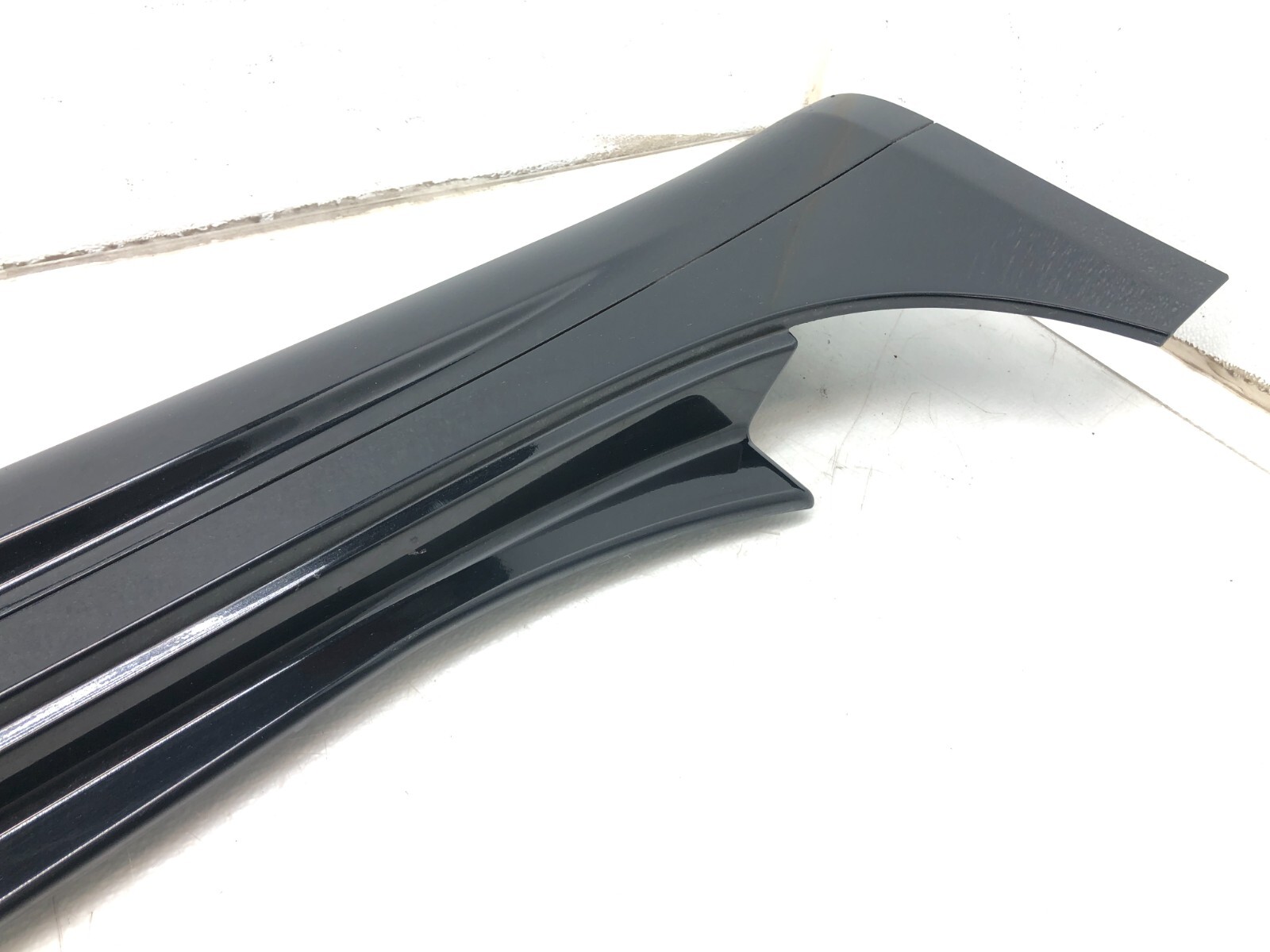 2014-2017 MASERATI GHIBLI S RIGHT PASSENGER SIDE SKIRT ROCKER PANEL OEM.