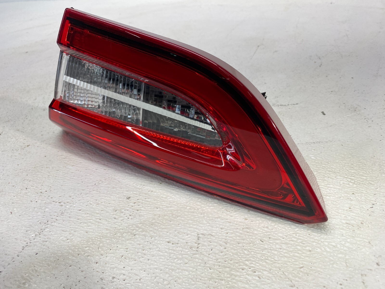14-20 Maserati Quattroporte Rear Right Passenger Inner Taillight Brake Lamp OEM✅