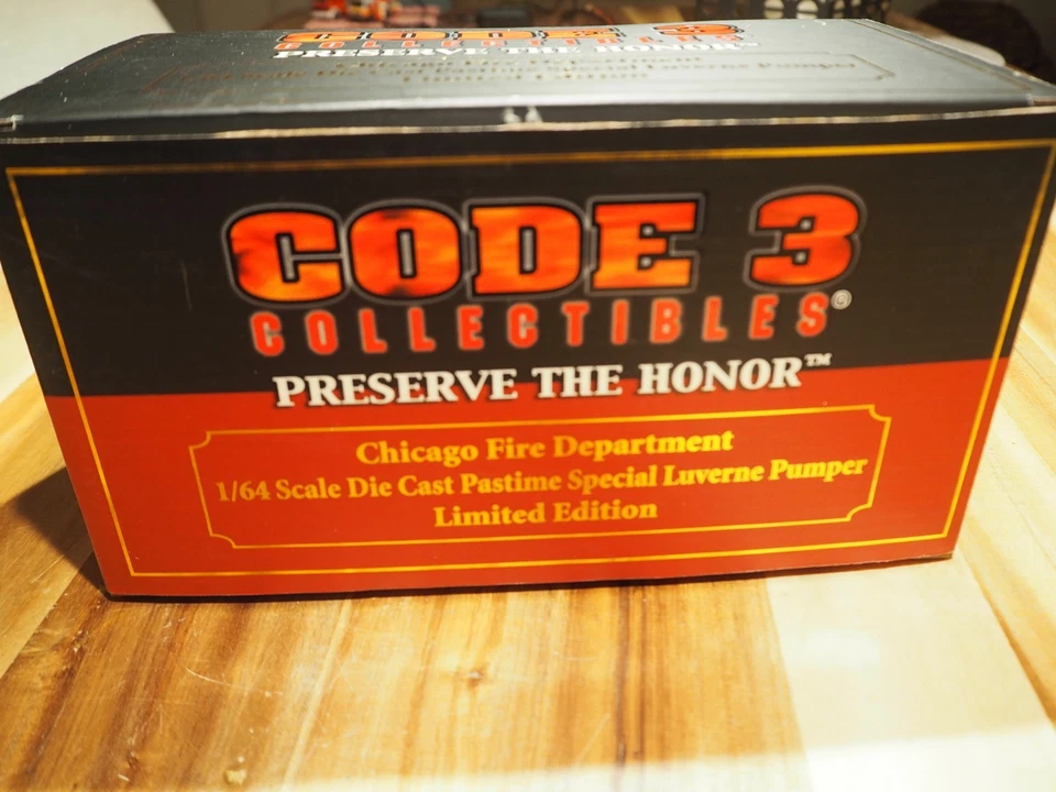 Code 3 CFD 1:64 Limited Edt. Chicago Luverne Pumper Engine Co. 46 - Bild 4 von 4