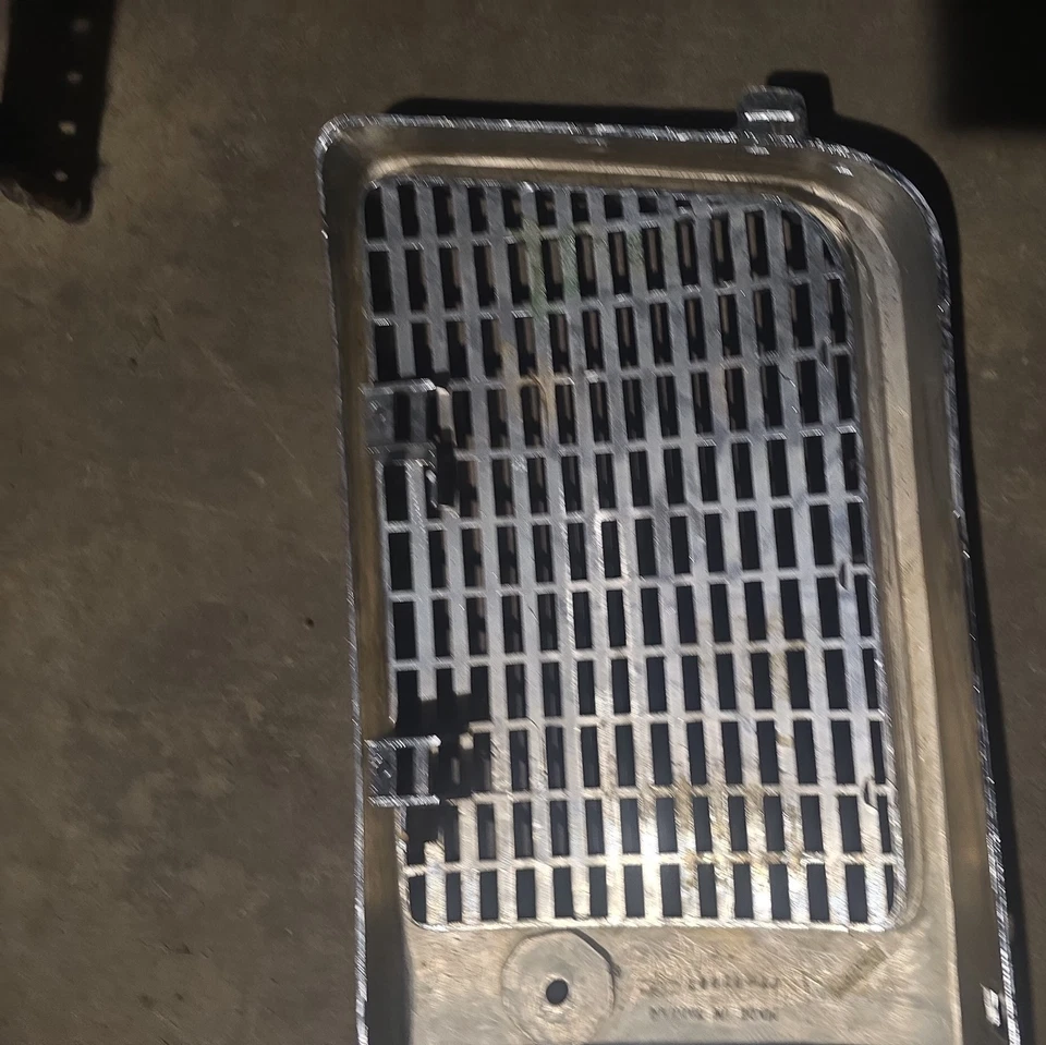 Marco de rejilla cromado para 85-87 GRAND AM 110453 Foto 4 de 4