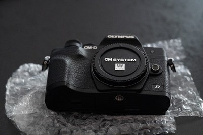 Olympus OM-D E-M10 Mark IV 20,3MP - Systemkamera - Schwarz - Herstellergarantie