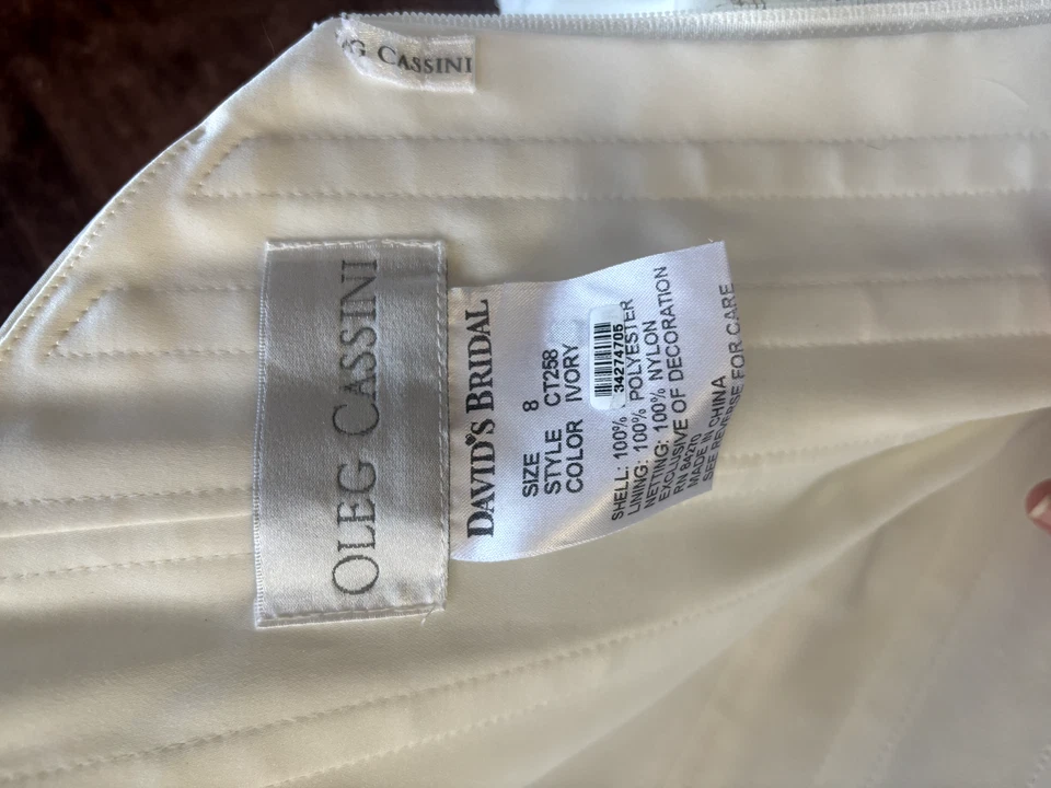 Vestido de novia Oleg Cassini sin tirantes con cuentas vestido de baile talla 8 + velo de doble nivel Foto 4 de 4