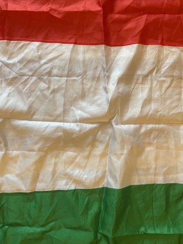 Italy Flag 95cm x 70cm - Picture 2 of 2
