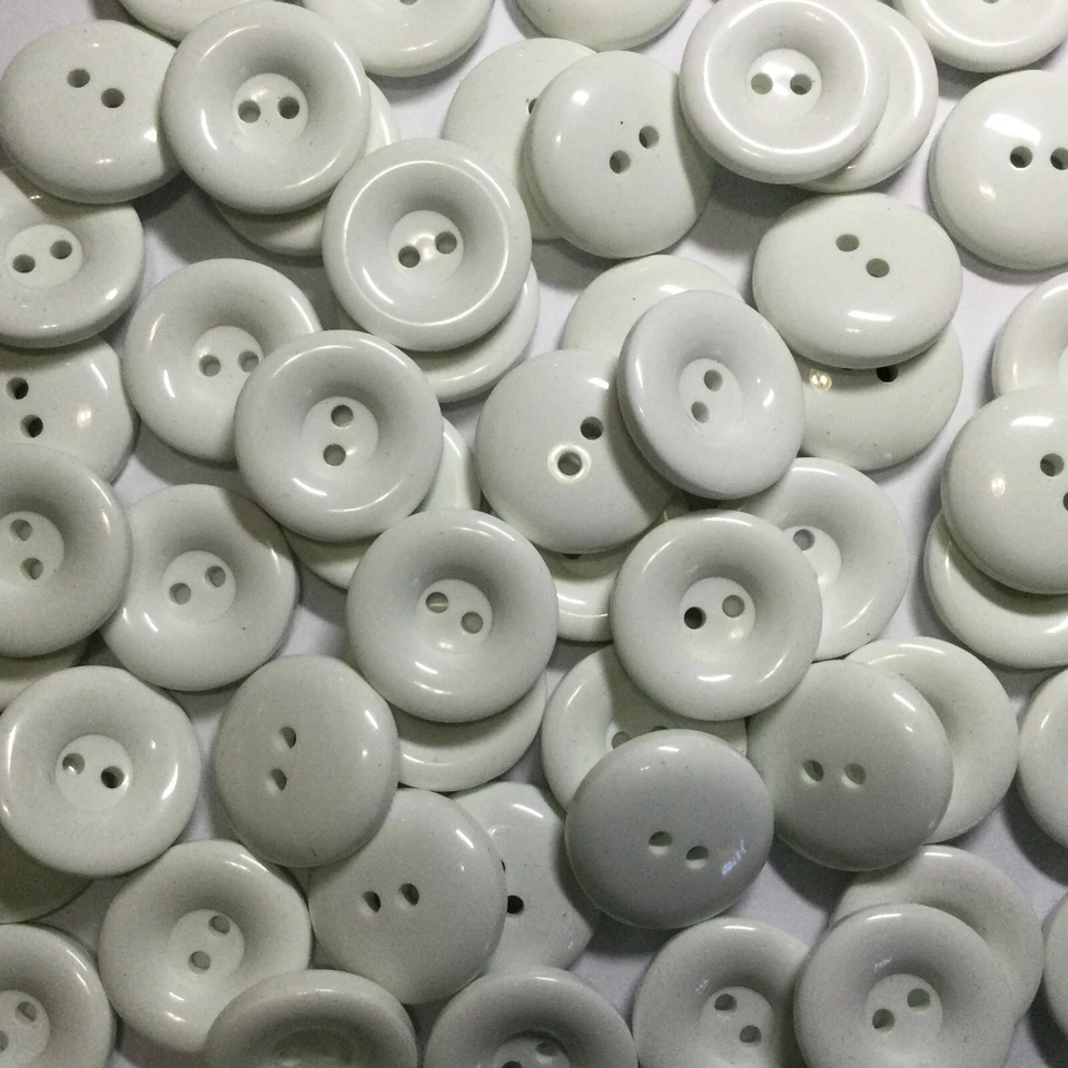 De Italia "Grasa" Blanco Forma "Bagel" Botón Clásico y Limpio 15mm 18mm 23mm 2 Agujeros Foto 2 de 4