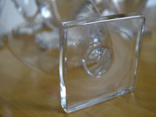 ST LOUIS 6 ANCIENS VERRES A VIN CRISTAL MOD ODILE UNI PIED CARRE 8,5 cm défauts - Picture 9 of 17
