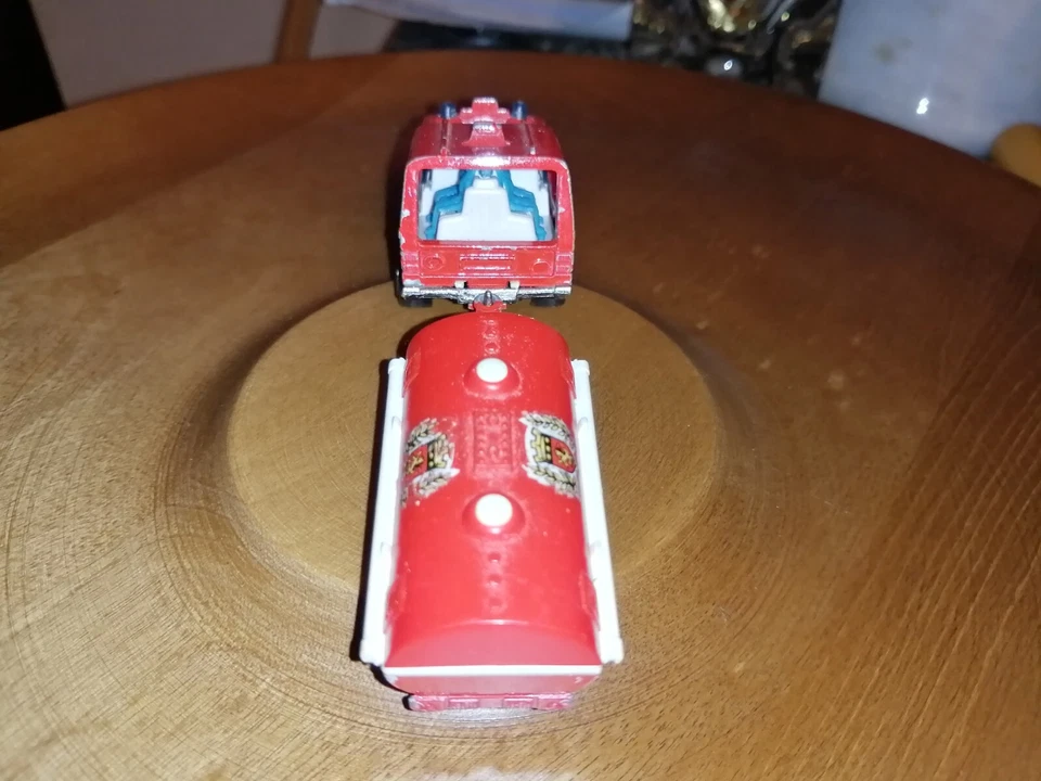 Camión de bomberos Majorette Range Rover de colección con remolque tanque de agua 1/60 # 246 Francia Foto 4 de 4