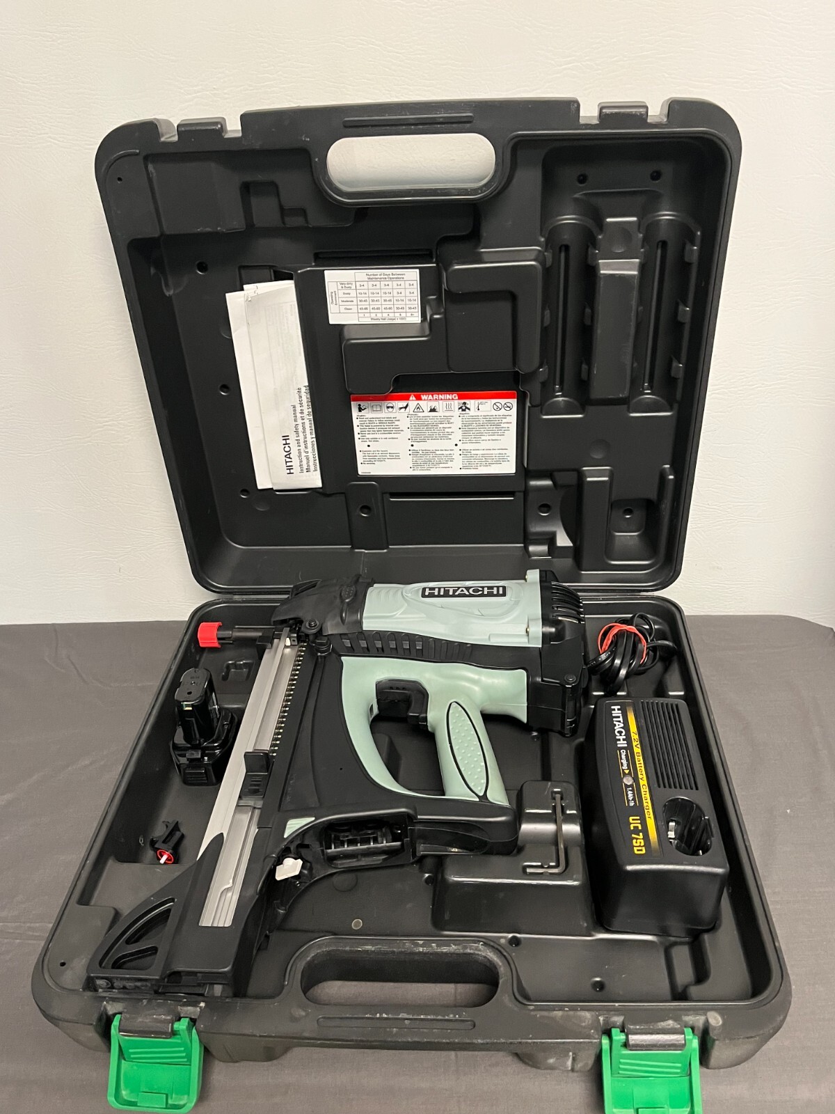 Hitachi Professional 1-9/16" Gas Powered Cordless Concrete Nailer NC 40G