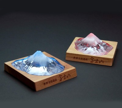 Fuji Paper Weight barium crystal glass GSI consent to change color made in Japan