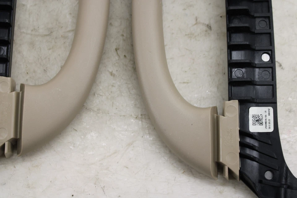 Jeep Grand Cherokee 2018 juego de manijas de agarre delantero OEM IN148 Foto 3 de 4