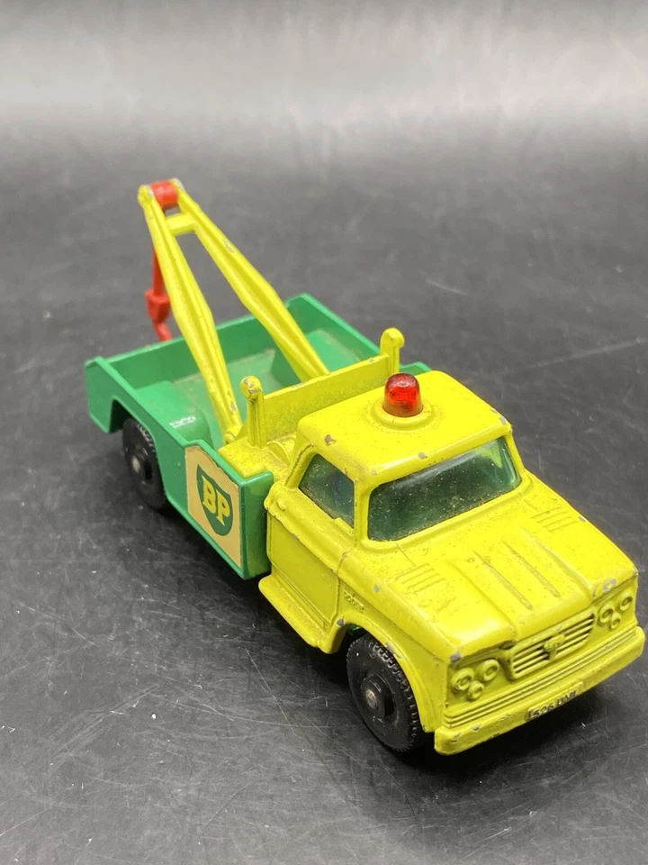Matchbox Lesney #13 D Dodge Wreck Truck 1965 w/original Box Vintage Toy Truck - Image 2 of 4