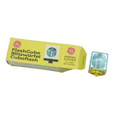 GE General Electric Flashcube - 3 Piece Flash Cube Flash Bulb - Boxed