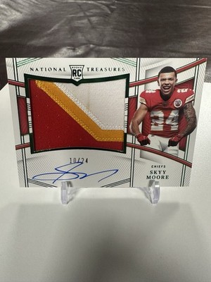 Skyy Moore 2022 National Treasures #RMS-SMO Rookie Materials RPA Green /24