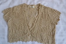 LADIES SIZE 14 GOLD KNITTED BOLERO IN EXCELLENT CONDITION