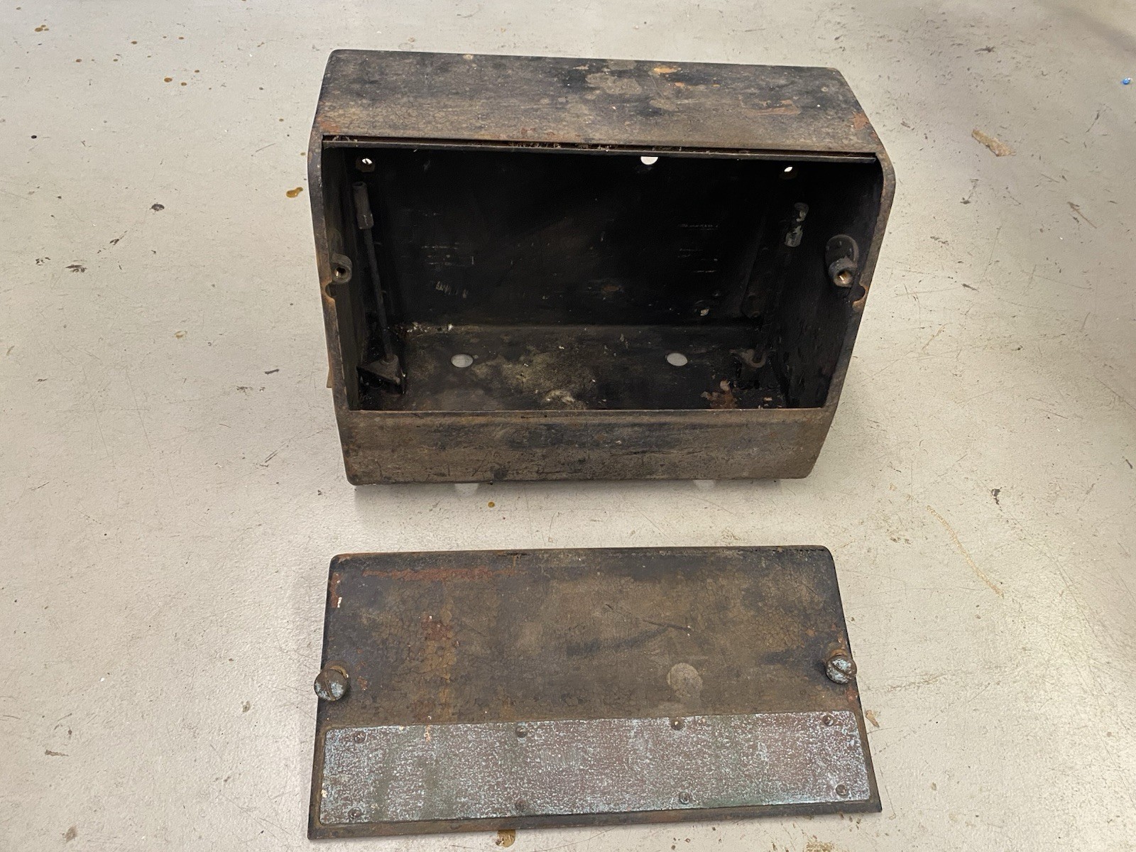 Rolls Royce Silver Ghost, Phantom Battery Box 
